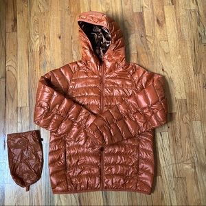 UNIQLO - Ultra Light Jacket with Hood